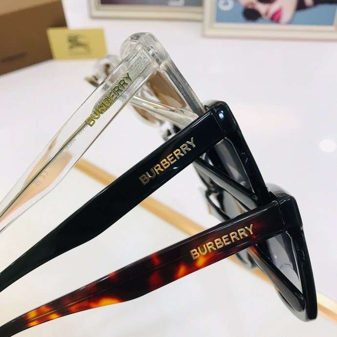 Picture of Burberry Sunglasses _SKUfw49886299fw